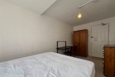 3 bed flat, Carlyle Road, City Centre, Birmingham, B169BJ - Image 6