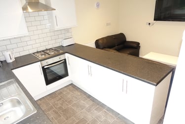 4 bed house, Parker Street, City Centre, Birmingham, B169AE - Image 3