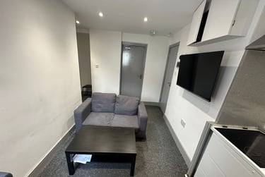 4 bed flat, Flat 2 - 78 Bournbrook, Selly Park, Birmingham, B297BU - Image 2