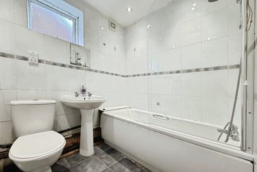 4 bed flat, Chapel Court, Lenton, Nottingham, NG71HP - Image 9