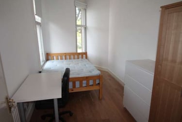 1 bed house, Derby Road - 1 bed, Lenton, Nottingham, NG71QN - Image 5