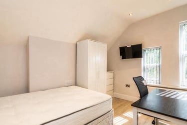 8 bed house, Derby Grove, Radford, Nottingham, NG71PE - Image 13
