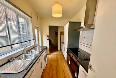 6 bed house, Watkin Street, Hockley, Nottingham, NG31DL - Image 4