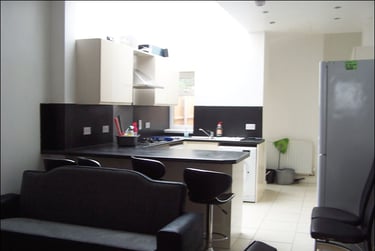 6 bed house, Dale Road, Selly Park, Birmingham, B296AG - Image 2