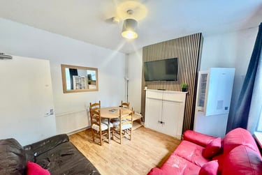 6 bed house, Watkin Street, Hockley, Nottingham, NG31DL - Image 1
