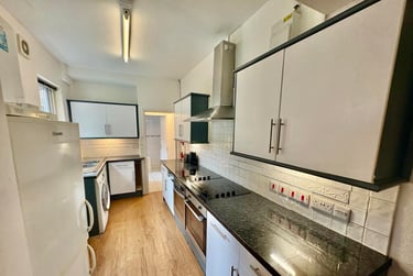6 bed house, Watkin Street, Hockley, Nottingham, NG31DL - Image 3