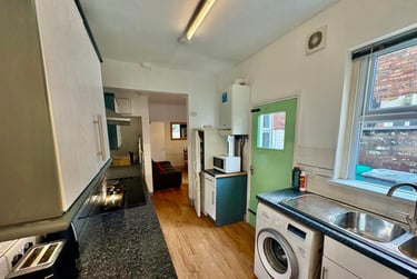 6 bed house, Watkin Street, Hockley, Nottingham, NG31DL - Image 4