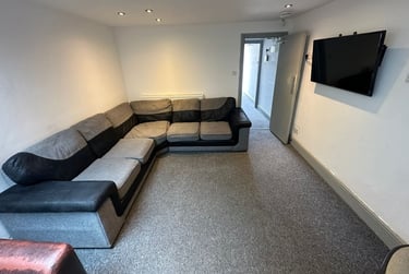 8 bed house, Selly Hill Road, Selly Park, Birmingham, B297DL - Image 3