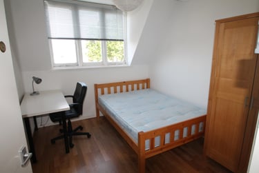 6 bed flat, Flat C, 243 Derby Road, Lenton, Nottingham, NG71QN - Image 2