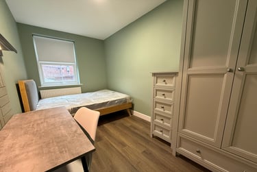 4 bed flat, Chapel Court, Lenton, Nottingham, NG71HP - Image 7