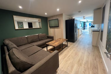 3 bed house, Hubert Road - 5 Bed - Bills, Selly Park, Birmingham, B296EP - Image 1