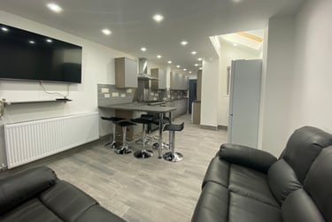 6 bed house, Teignmouth Road, Selly Park, Birmingham, B297AY - Image 1