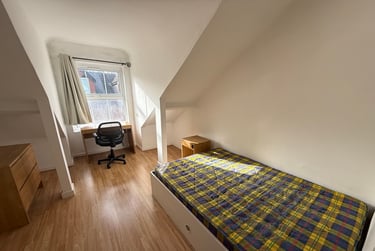 6 bed house, Frederick Grove, Lenton, Nottingham, NG71SG - Image 3