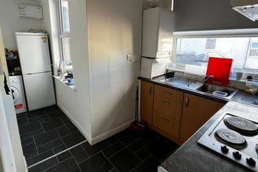 2 bed house, Peveril Street, Radford, Nottingham, NG74AH - Image 1