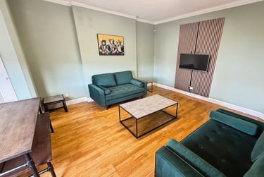 6 bed house, Derby Road, Lenton, Nottingham, NG71QN - Image 1