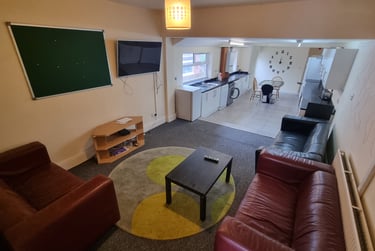 6 bed house, Harrow Road, Selly Park, Birmingham, B297DN - Image 1