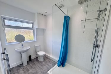 4 bed house, Peacock Crescent, Clifton, Nottingham, NG118EP - Image 9