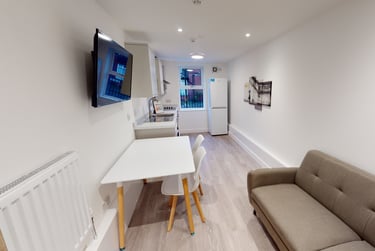 1 bed house, Raddlebarn Court - Room 1, Selly Park, Birmingham, B297AT - Image 6