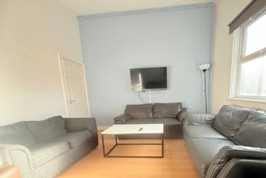 8 bed house, Alfreton Road - 8 bed, Radford, Nottingham, NG73NS - Image 2