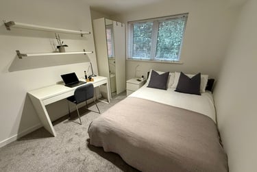 1 bed flat, Flat 5 Aston Court - House Share, Dunkirk, Nottingham, NG72RP - Image 1