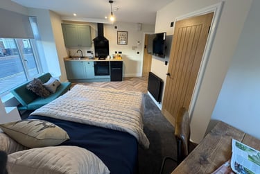 1 bed flat, S1 G 71 Raddlebarn Road, Selly Park, Birmingham, B297DA - Image 1