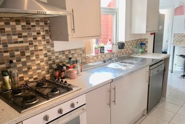 6 bed house, Gristhorpe Road, Stirchley, Birmingham, B297SL - Image 1