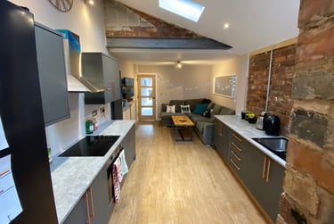 1 bed house, Daisy Road - House Share, City Centre, Birmingham, B169DY - Image 1