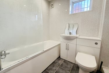 4 bed house, Chapel Court, Lenton, Nottingham, NG71HP - Image 9