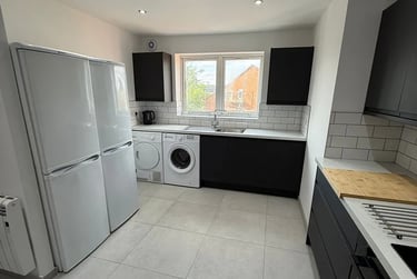 7 bed flat, Flat 4 Aston Court, Dunkirk, Nottingham, NG72RP - Image 2