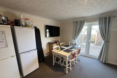 5 bed house, Saxton Close, Beeston, Nottingham, NG92DU - Image 3