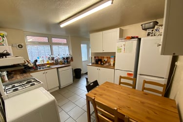 5 bed house, Dawlish Road - 5 bed, Selly Park, Birmingham, B297AT - Image 2