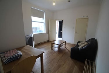 1 bed flat, Flat 1a 2 Arthur Avenue - 1 bed, Lenton, Nottingham, NG72EL - Image 1