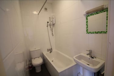 1 bed flat, Flat 1a 2 Arthur Avenue - 1 bed, Lenton, Nottingham, NG72EL - Image 2