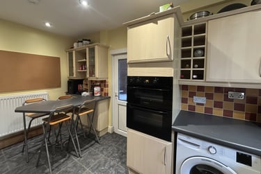 5 bed house, Charnock Avenue, Lenton, Nottingham, NG81AG - Image 2