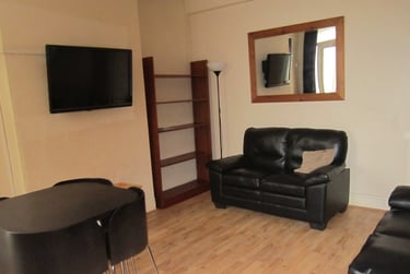 1 bed house, Warwards Lane, Selly Park, Birmingham, B297QX - Image 1