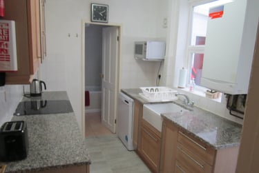 1 bed house, Warwards Lane, Selly Park, Birmingham, B297QX - Image 2