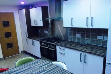 8 bed house, Tiverton Road, Selly Park, Birmingham, B296DB - Image 2