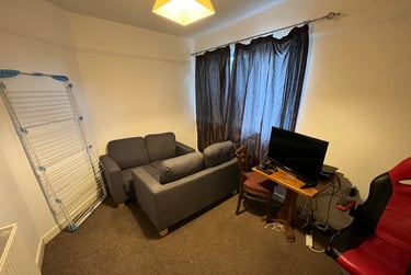 4 bed house, Hawton Crescent - 4 Bed Ex Bills, Lenton, Nottingham, NG81BZ - Image 3
