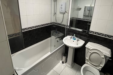 2 bed flat, Arden Grove - 2 bed, City Centre, Birmingham, B168HQ - Image 5