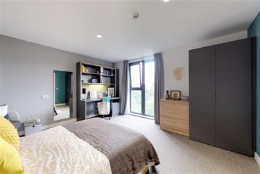 Superior En-suite at St James, 110 St James Road, Townhead, Glasgow, G40PS - Image 3