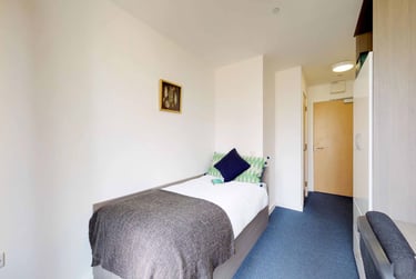Classic Ensuite at Haymarket, 5 West Park Place, City Centre, Edinburgh, EH112EE - Image 4