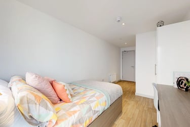Premium En-suite - Image 2