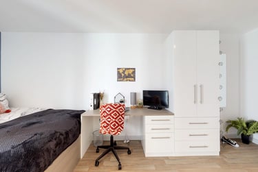 Premium Studio - Image 2