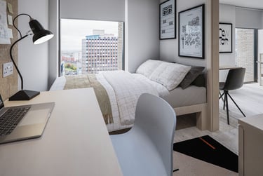 Premium One Bed Apartment - Image 1