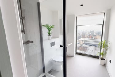 Penthouse Premium Ensuite at Martha Street Apartments, 77 John Street, City Centre, Glasgow, G11JF - Image 4