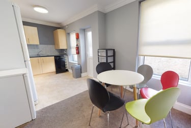 5 bed house, Hill Park Crescent, Near university, Plymouth, PL48JW - Image 4