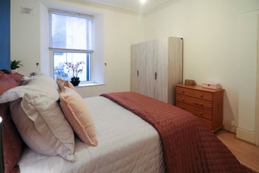 1 bed flat, Hyde Park Road, City Centre, Plymouth, PL34RJ - Image 3