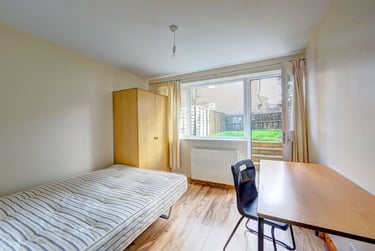 6 bed house, Addison Gardens south kingston, Near university, Kingston, KT58DW - Image 9