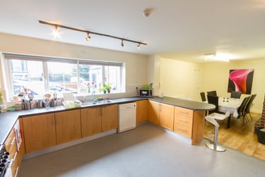 8 bed house, Victoria rd, Hyde park, Leeds, LS61DS - Image 7