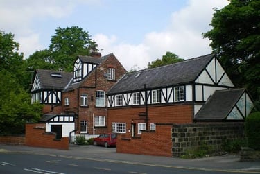 8 bed house, Victoria rd, Hyde park, Leeds, LS61DS - Image 1